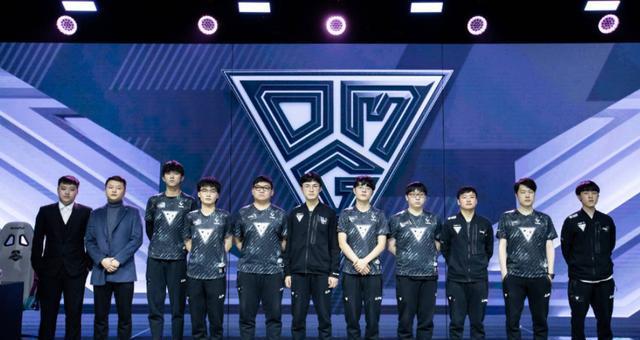 他的身份认 他的身份认